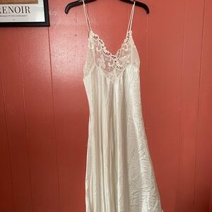 Elegant Cream Lace Nightgown